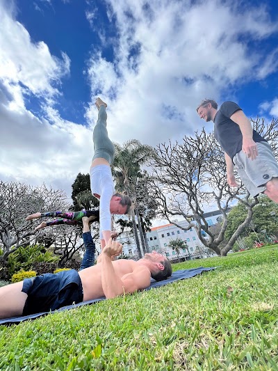 AcroYoga-Madeira-4-1.jpg